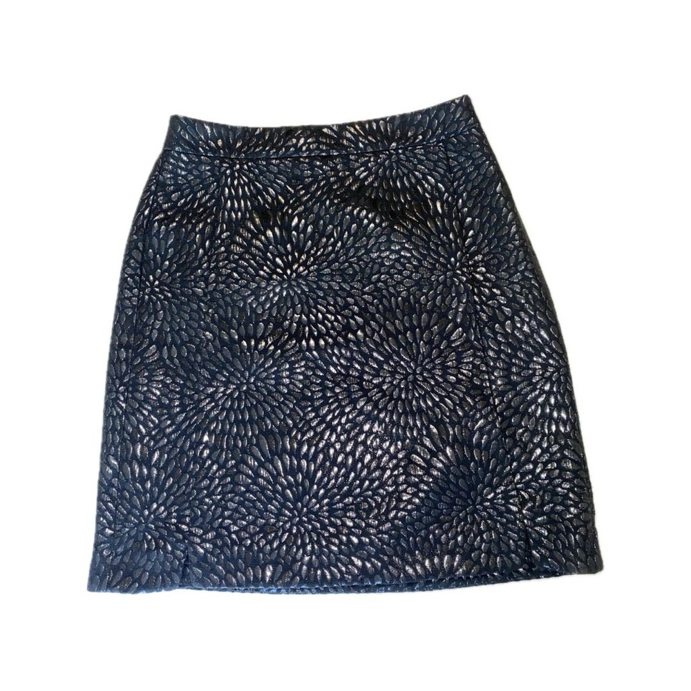 Loft NWT Black Metallic Embossed Skirt. Size OT